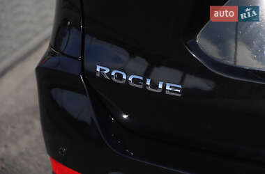 Позашляховик / Кросовер Nissan Rogue 2019 в 