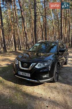 Позашляховик / Кросовер Nissan Rogue 2019 в Полтаві