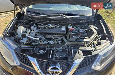 Внедорожник / Кроссовер Nissan Rogue 2016 в 