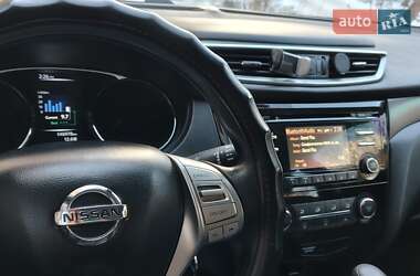 Внедорожник / Кроссовер Nissan Rogue 2016 в 