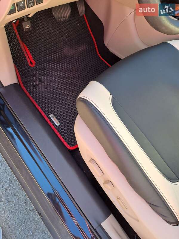 Внедорожник / Кроссовер Nissan Rogue 2016 в Ужгороде