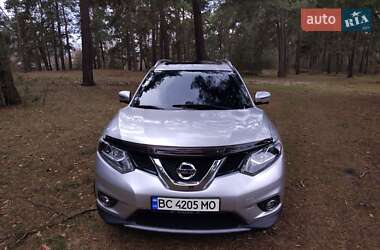 Внедорожник / Кроссовер Nissan Rogue 2016 в 