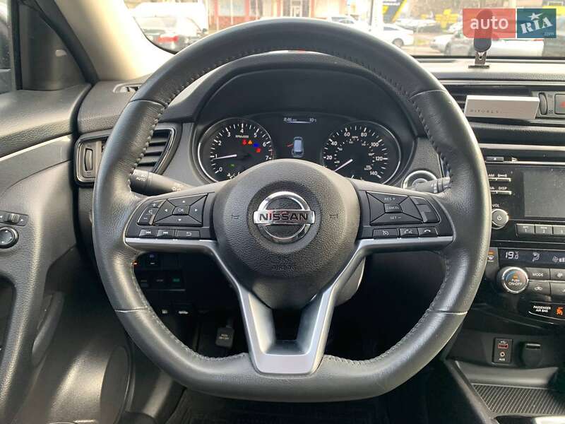 Внедорожник / Кроссовер Nissan Rogue 2017 в Одессе