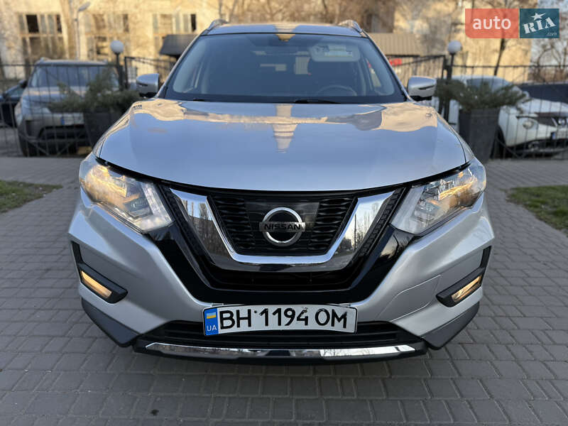 Внедорожник / Кроссовер Nissan Rogue 2017 в Одессе
