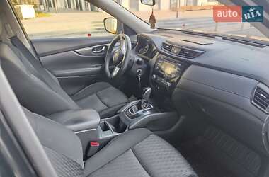 Внедорожник / Кроссовер Nissan Rogue 2017 в 