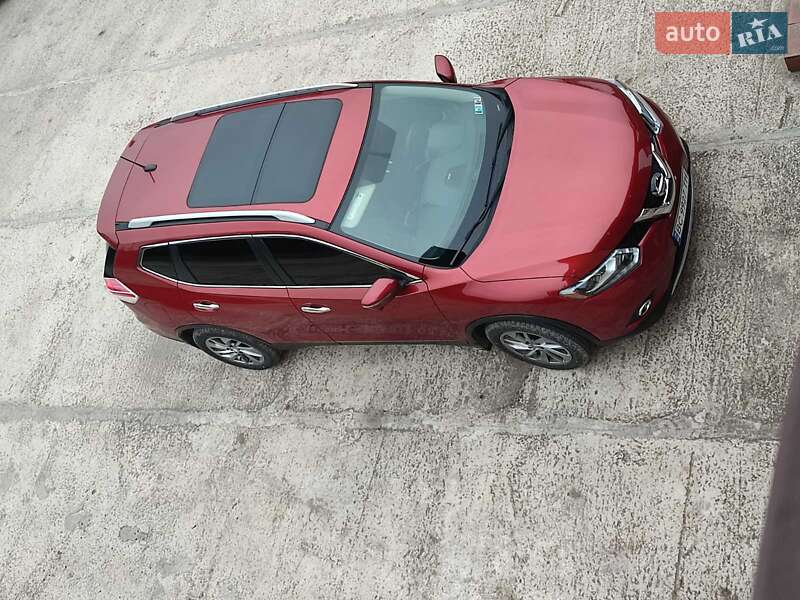 Позашляховик / Кросовер Nissan Rogue 2015 в 