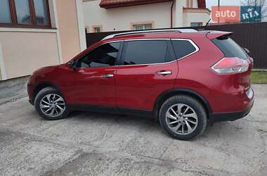 Позашляховик / Кросовер Nissan Rogue 2015 в 