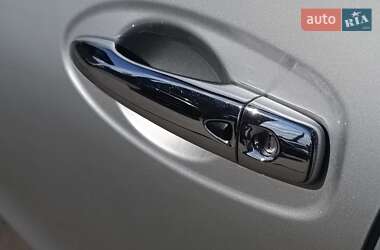Внедорожник / Кроссовер Nissan Rogue 2018 в 