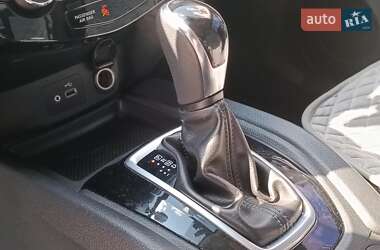 Внедорожник / Кроссовер Nissan Rogue 2018 в 