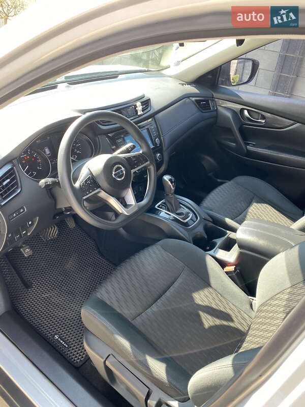 Позашляховик / Кросовер Nissan Rogue 2018 в Рівному