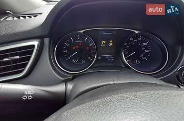 Внедорожник / Кроссовер Nissan Rogue 2016 в 