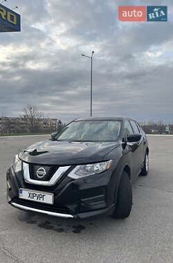 Внедорожник / Кроссовер Nissan Rogue 2017 в 