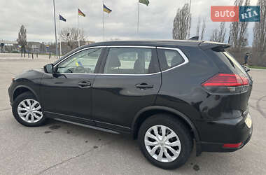 Внедорожник / Кроссовер Nissan Rogue 2017 в 