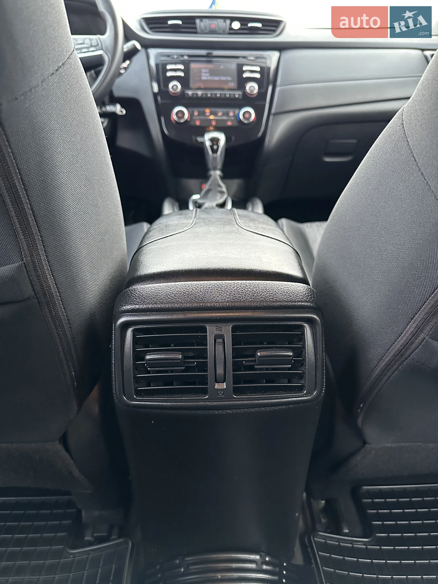 2017 Nissan Rogue - мініатюра 4