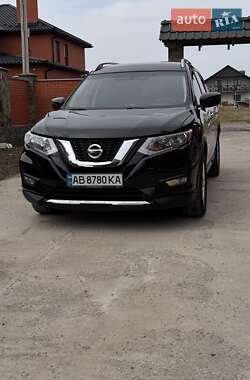 Позашляховик / Кросовер Nissan Rogue 2017 в 