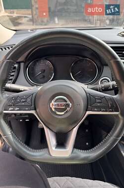 Позашляховик / Кросовер Nissan Rogue 2017 в 