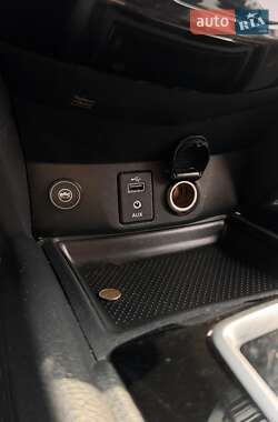 Позашляховик / Кросовер Nissan Rogue 2017 в 