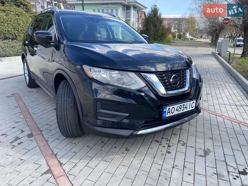 Позашляховик / Кросовер Nissan Rogue 2019 в Ужгороді