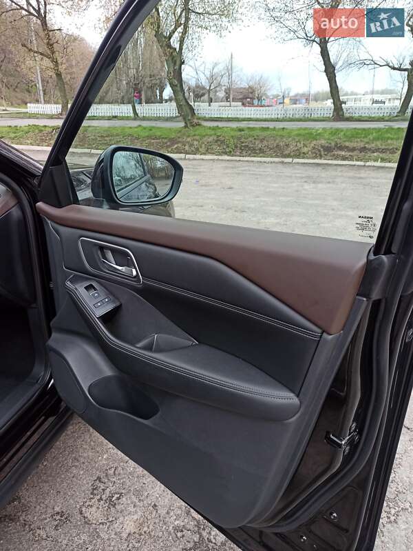 Позашляховик / Кросовер Nissan Rogue 2021 в Черкасах