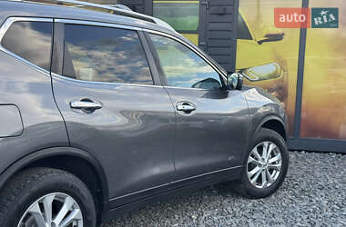 Внедорожник / Кроссовер Nissan Rogue 2016 в 