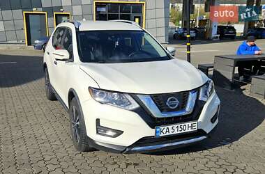 Внедорожник / Кроссовер Nissan Rogue 2017 в 