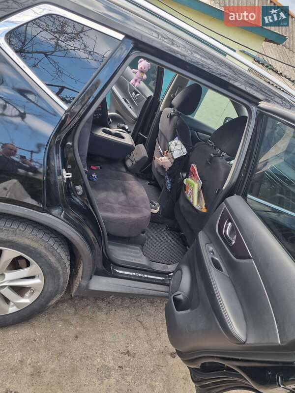 Позашляховик / Кросовер Nissan Rogue 2014 в Полтаві