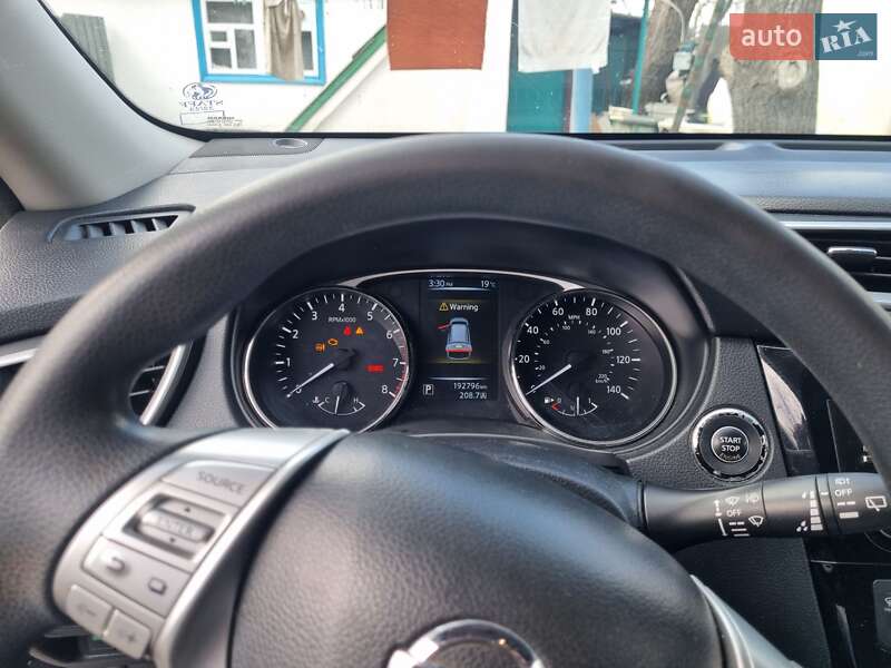 Позашляховик / Кросовер Nissan Rogue 2014 в Полтаві