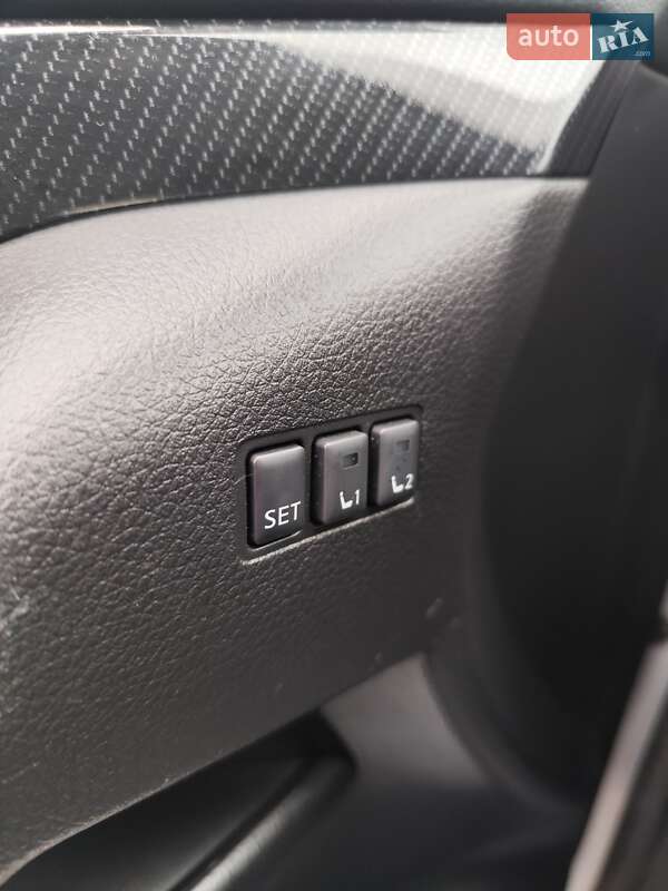 Внедорожник / Кроссовер Nissan Rogue 2019 в Чернигове