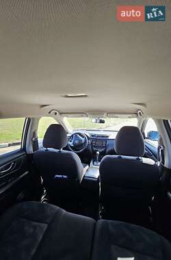 Позашляховик / Кросовер Nissan Rogue 2015 в 