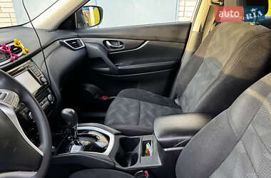 Внедорожник / Кроссовер Nissan Rogue 2014 в 