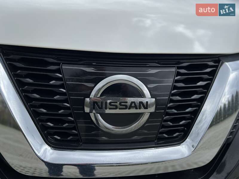 Внедорожник / Кроссовер Nissan Rogue 2017 в Харькове