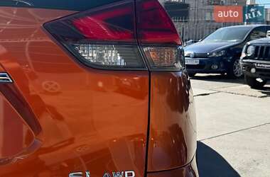 Внедорожник / Кроссовер Nissan Rogue 2017 в 