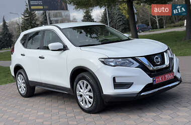Позашляховик / Кросовер Nissan Rogue 2019 в 