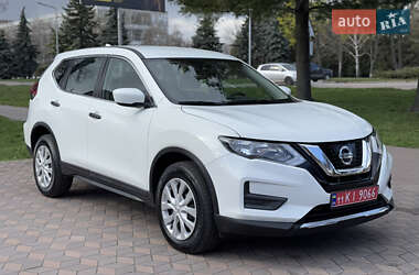 Позашляховик / Кросовер Nissan Rogue 2019 в 