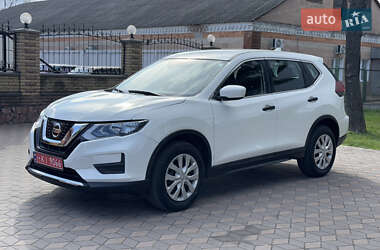 Позашляховик / Кросовер Nissan Rogue 2019 в 