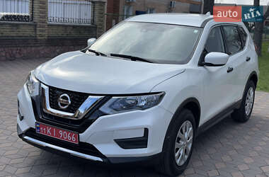 Позашляховик / Кросовер Nissan Rogue 2019 в 