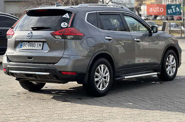 Внедорожник / Кроссовер Nissan Rogue 2017 в 