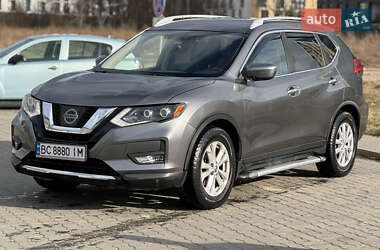 Внедорожник / Кроссовер Nissan Rogue 2017 в 