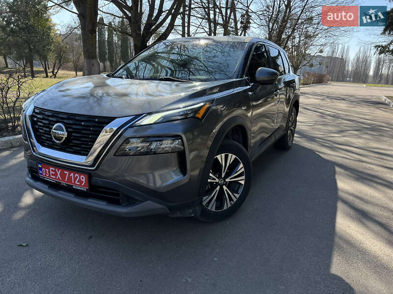 Внедорожник / Кроссовер Nissan Rogue 2021 в 