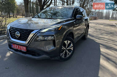Внедорожник / Кроссовер Nissan Rogue 2021 в 