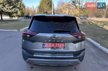 Внедорожник / Кроссовер Nissan Rogue 2021 в 