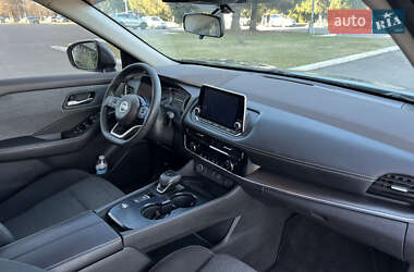 Внедорожник / Кроссовер Nissan Rogue 2021 в 