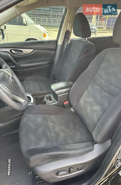 Внедорожник / Кроссовер Nissan Rogue 2016 в 