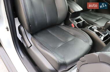Позашляховик / Кросовер Nissan Rogue 2018 в 