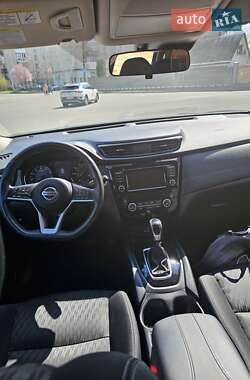Внедорожник / Кроссовер Nissan Rogue 2019 в 