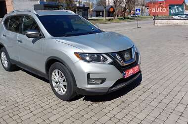 Внедорожник / Кроссовер Nissan Rogue 2017 в Луцке
