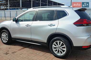 Внедорожник / Кроссовер Nissan Rogue 2019 в 