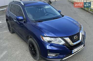 Внедорожник / Кроссовер Nissan Rogue 2018 в 