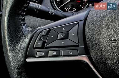 Внедорожник / Кроссовер Nissan Rogue 2017 в 