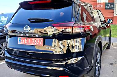 Внедорожник / Кроссовер Nissan Rogue 2022 в 
